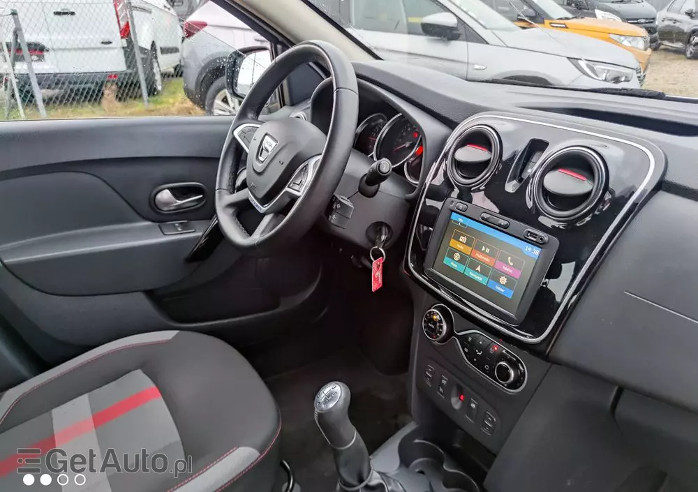 DACIA Sandero Stepway TCe 90 (S&S) Celebration