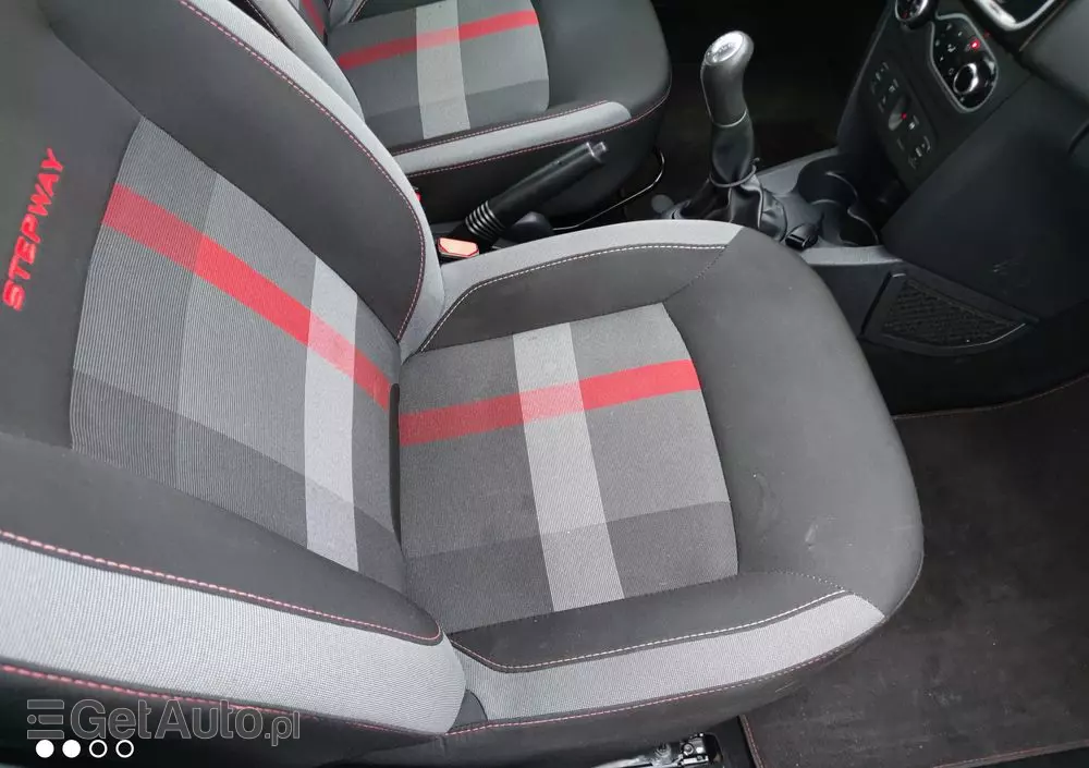 DACIA Sandero Stepway TCe 90 (S&S) Celebration