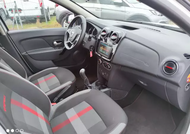 DACIA Sandero Stepway TCe 90 (S&S) Celebration