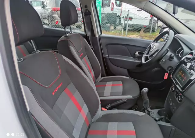 DACIA Sandero Stepway TCe 90 (S&S) Celebration