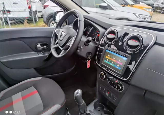 DACIA Sandero Stepway TCe 90 (S&S) Celebration