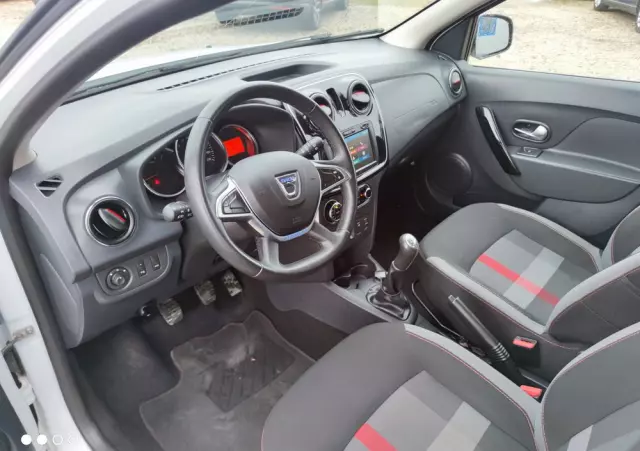 DACIA Sandero Stepway TCe 90 (S&S) Celebration