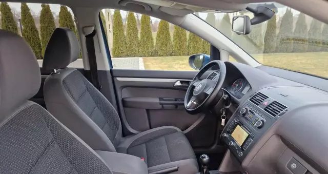 VOLKSWAGEN Touran 2.0 TDI DPF Comfortline