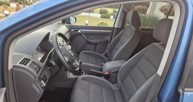 VOLKSWAGEN Touran 2.0 TDI DPF Comfortline