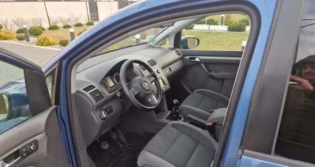 VOLKSWAGEN Touran 2.0 TDI DPF Comfortline