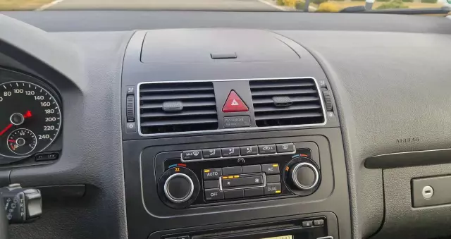 VOLKSWAGEN Touran 2.0 TDI DPF Comfortline