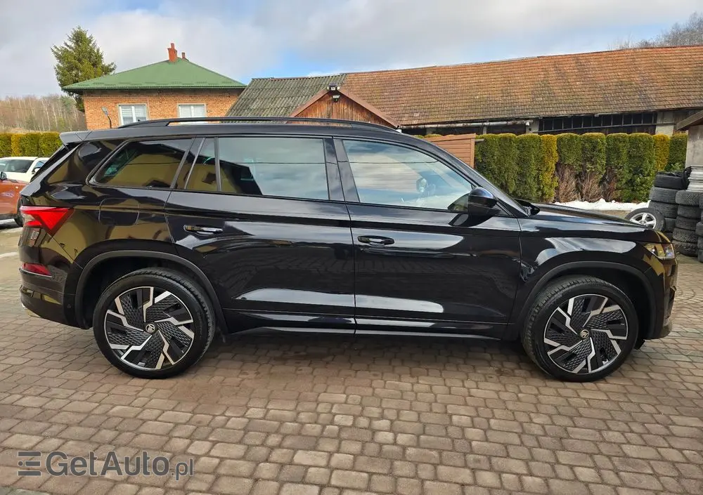 SKODA Kodiaq 2.0 TSI 4x4 RS DSG
