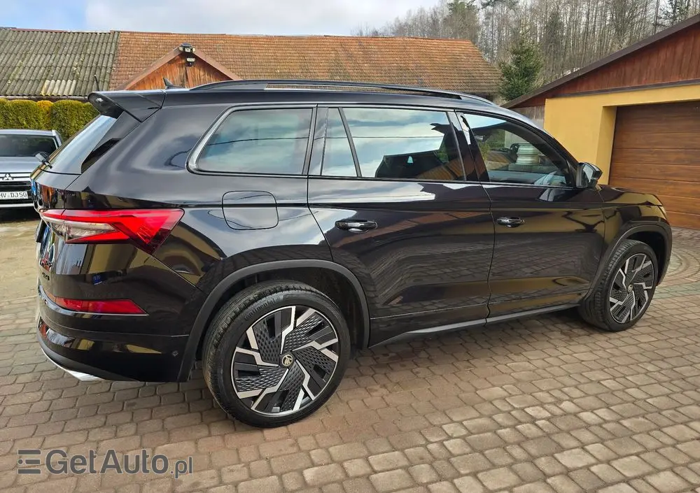 SKODA Kodiaq 2.0 TSI 4x4 RS DSG