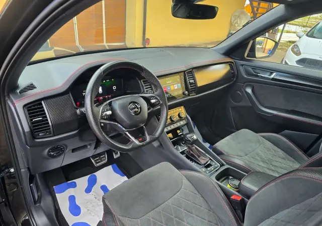 SKODA Kodiaq 2.0 TSI 4x4 RS DSG