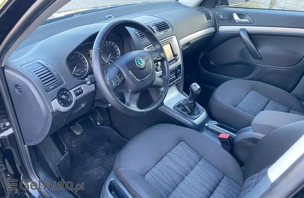 SKODA Octavia 
