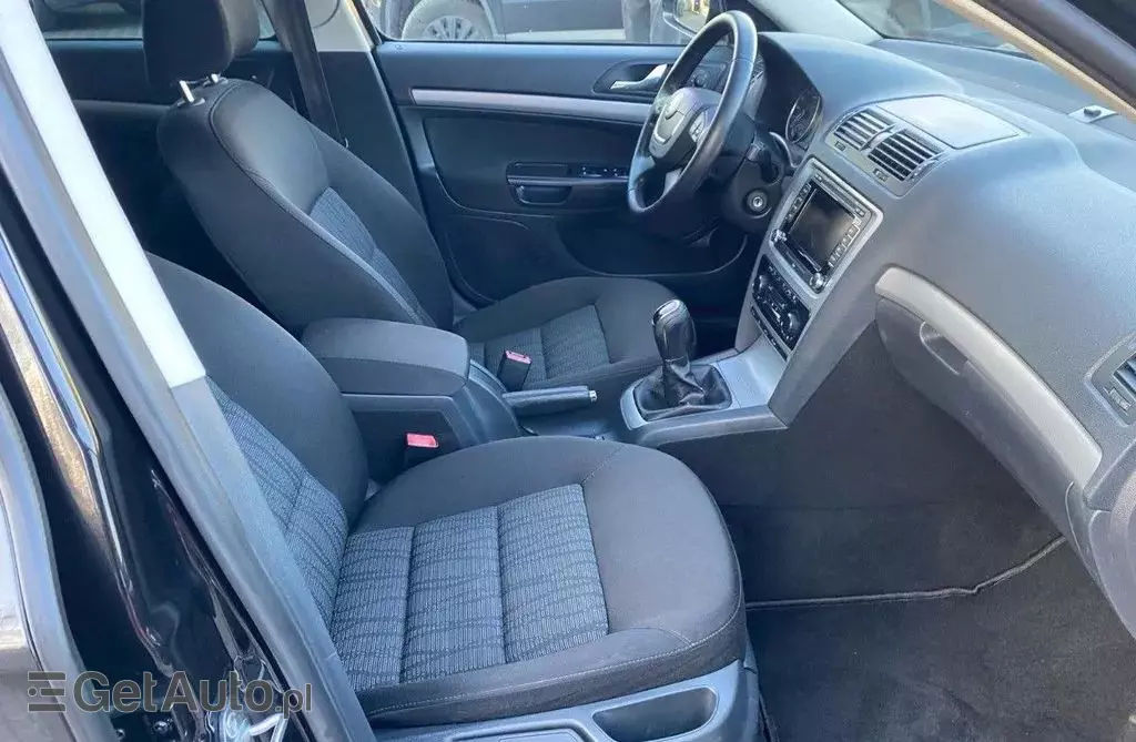 SKODA Octavia 