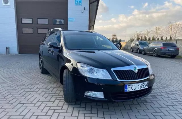 SKODA Octavia 