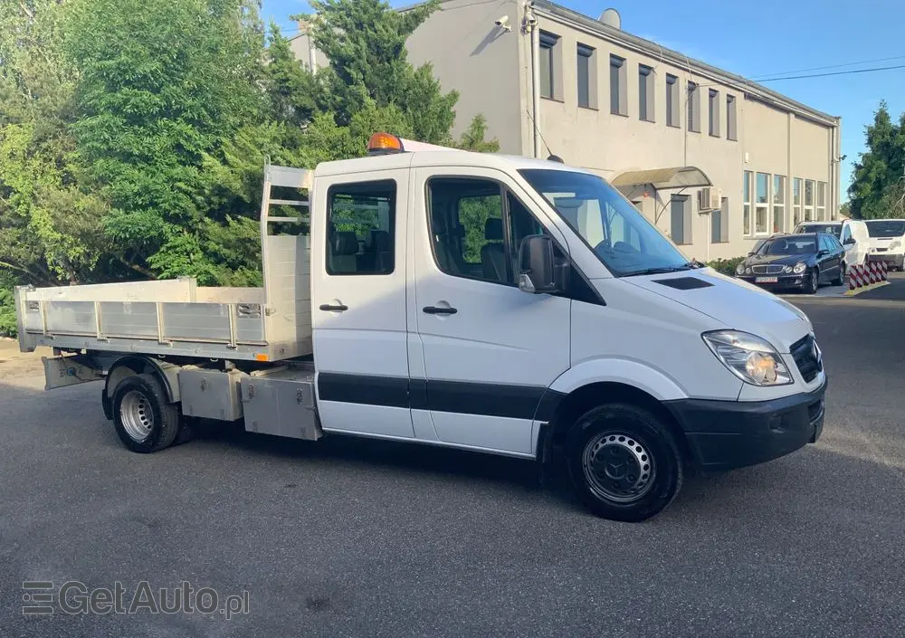 MERCEDES-BENZ SPRINTER 516 CDI 