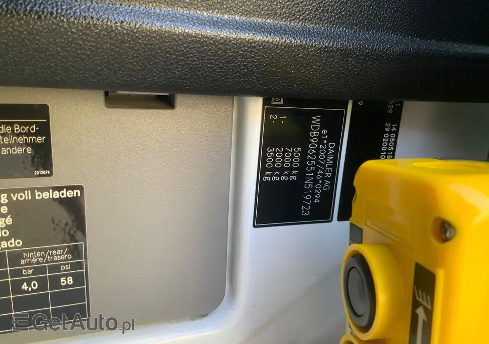 MERCEDES-BENZ SPRINTER 516 CDI 