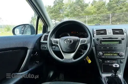 TOYOTA Avensis 