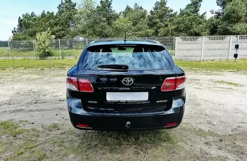 TOYOTA Avensis 