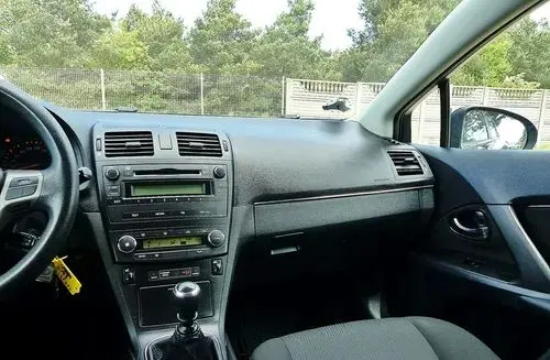 TOYOTA Avensis 
