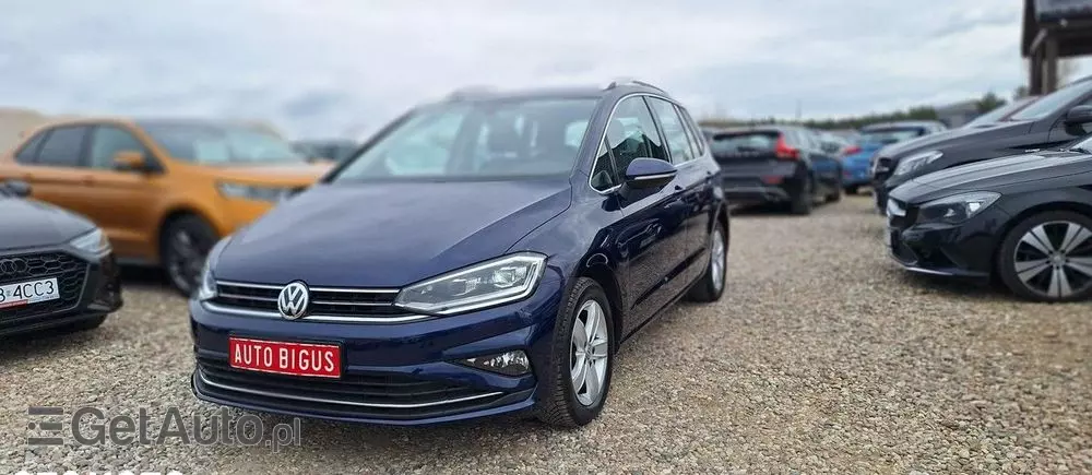 VOLKSWAGEN Golf Sportsvan 
