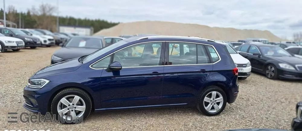 VOLKSWAGEN Golf Sportsvan 