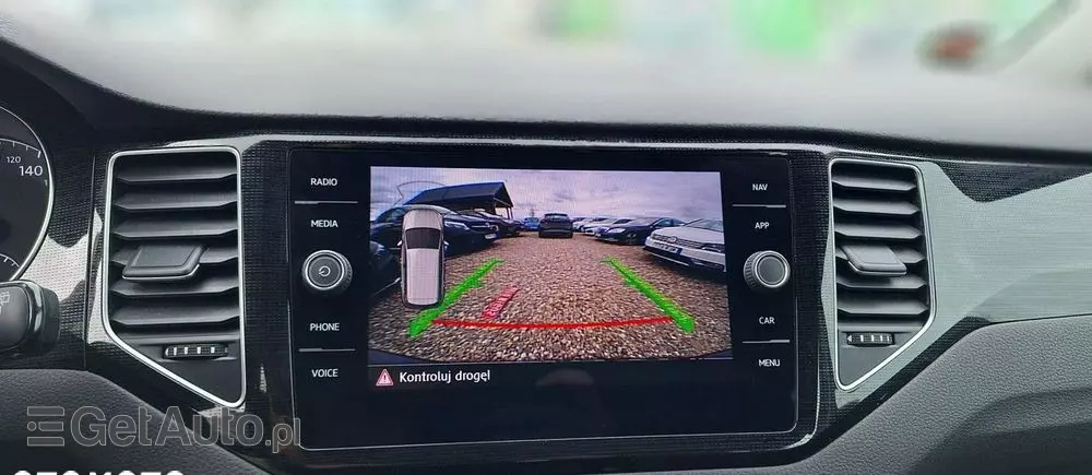 VOLKSWAGEN Golf Sportsvan 