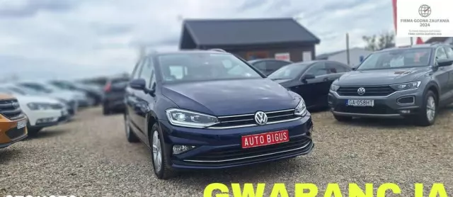 VOLKSWAGEN Golf Sportsvan 