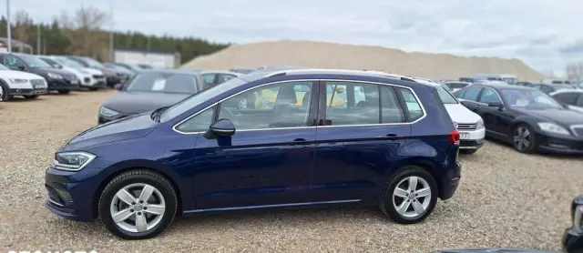 VOLKSWAGEN Golf Sportsvan 