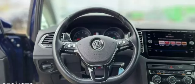 VOLKSWAGEN Golf Sportsvan 