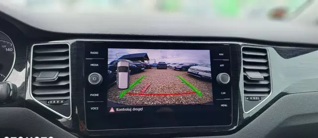 VOLKSWAGEN Golf Sportsvan 