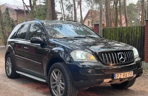 MERCEDES-BENZ ML 