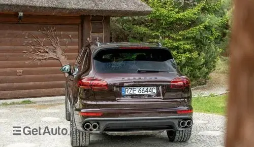 PORSCHE Cayenne 