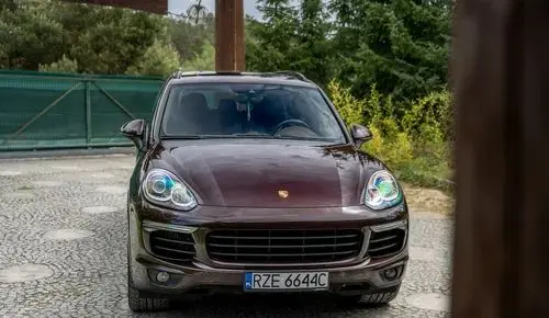 PORSCHE Cayenne 