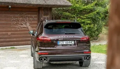 PORSCHE Cayenne 
