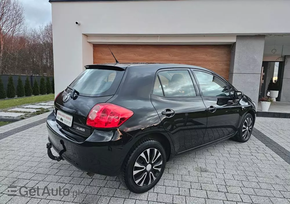 TOYOTA Auris 1.33 VVT-i Life