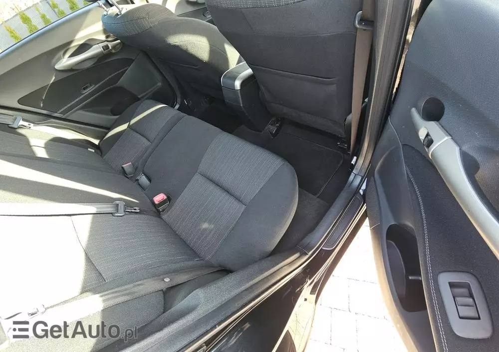 TOYOTA Auris 1.33 VVT-i Life