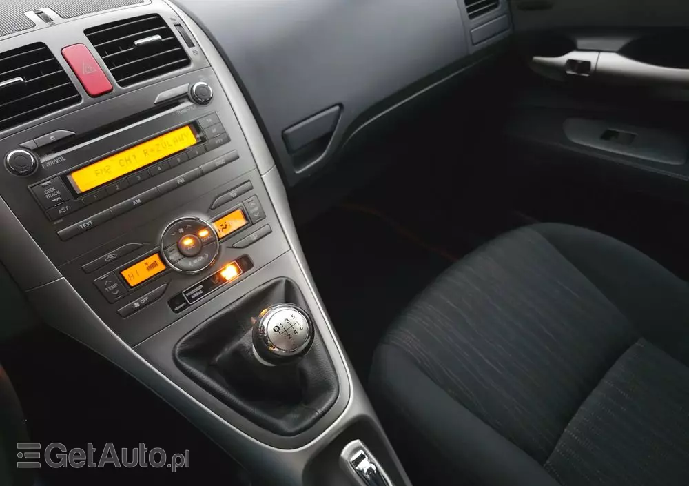 TOYOTA Auris 1.33 VVT-i Life