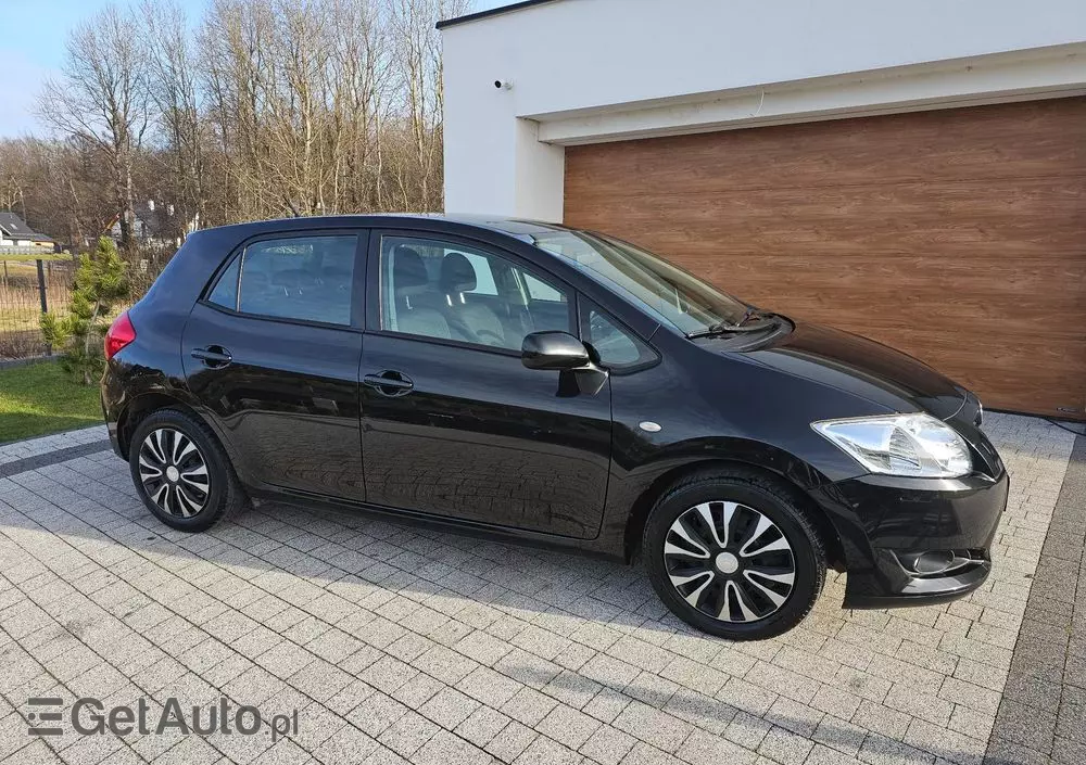TOYOTA Auris 1.33 VVT-i Life