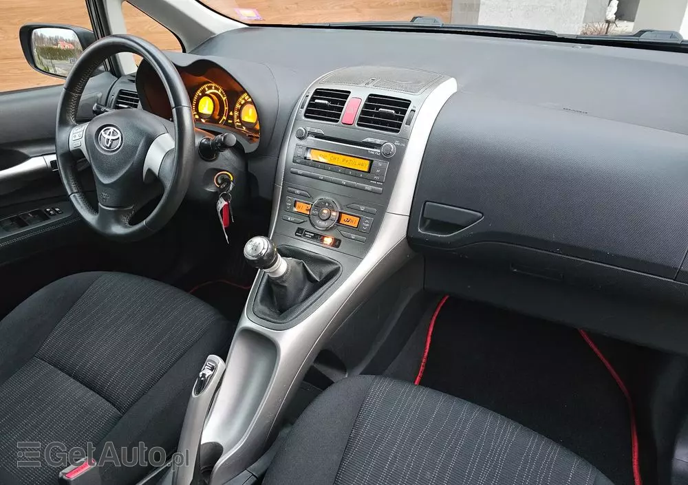 TOYOTA Auris 1.33 VVT-i Life