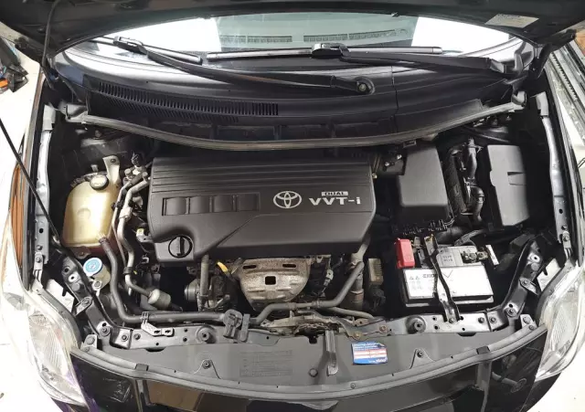 TOYOTA Auris 1.33 VVT-i Life