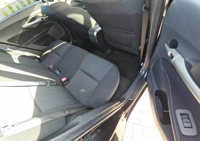 TOYOTA Auris 1.33 VVT-i Life