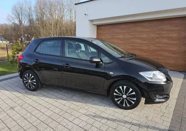 TOYOTA Auris 1.33 VVT-i Life