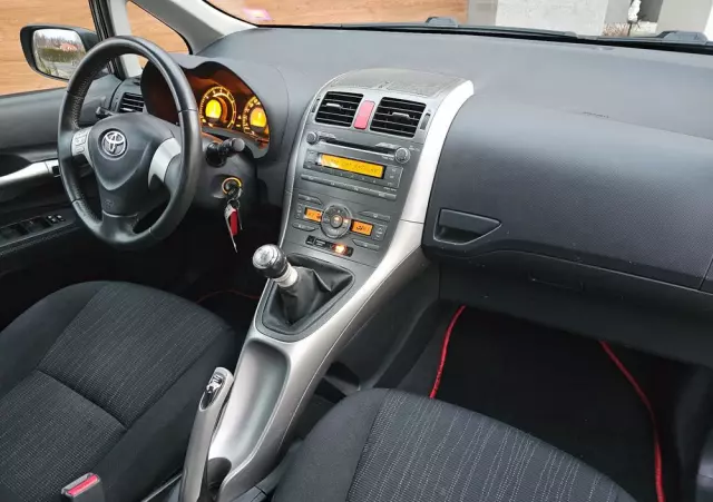 TOYOTA Auris 1.33 VVT-i Life