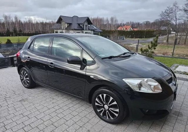 TOYOTA Auris 1.33 VVT-i Life