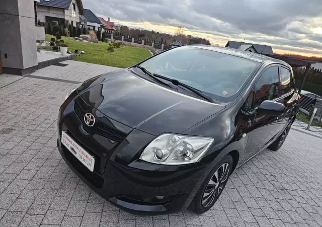 TOYOTA Auris 1.33 VVT-i Life