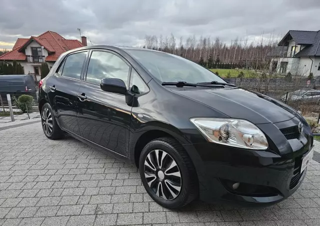 TOYOTA Auris 1.33 VVT-i Life