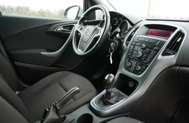 OPEL Astra 