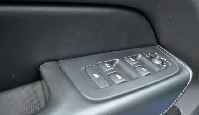 VOLVO XC60 2.0 D5 (235 KM) AWD Automatic