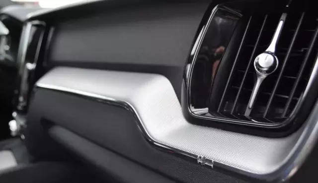 VOLVO XC60 2.0 D5 (235 KM) AWD Automatic