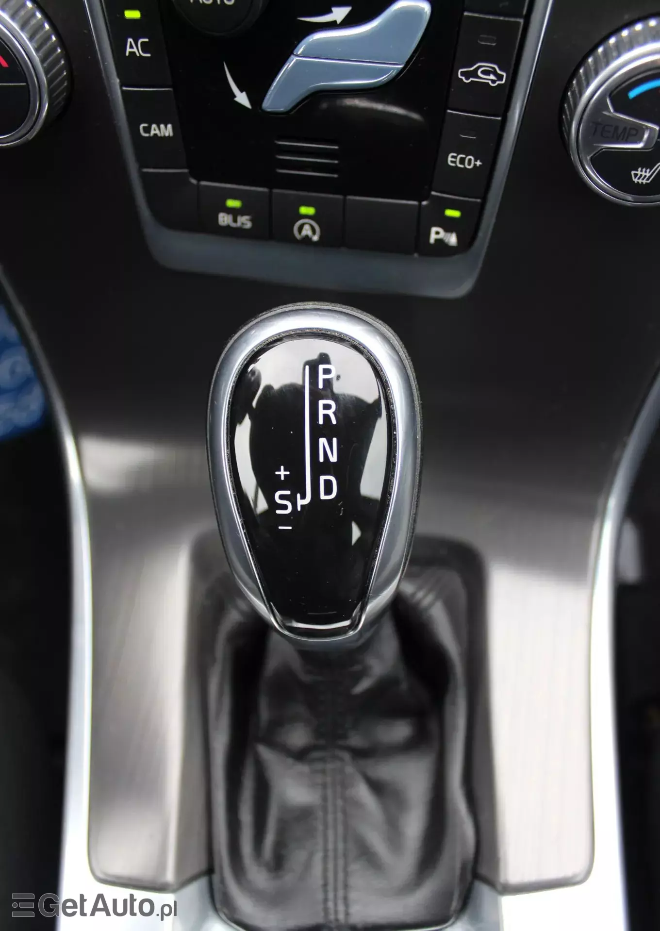 VOLVO XC 60 D4 Drive-E Base