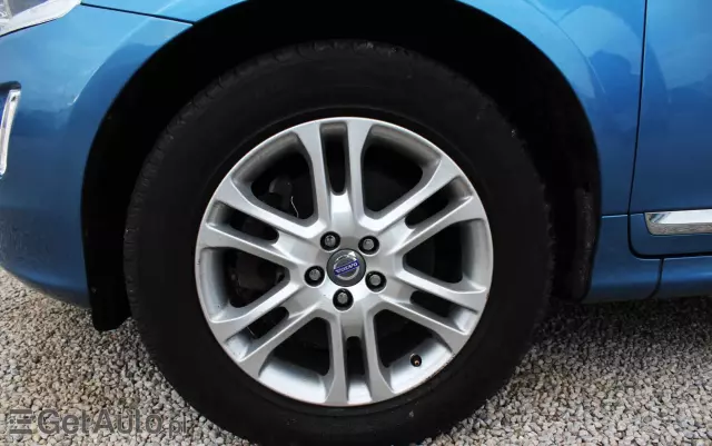 VOLVO XC 60 D4 Drive-E Base