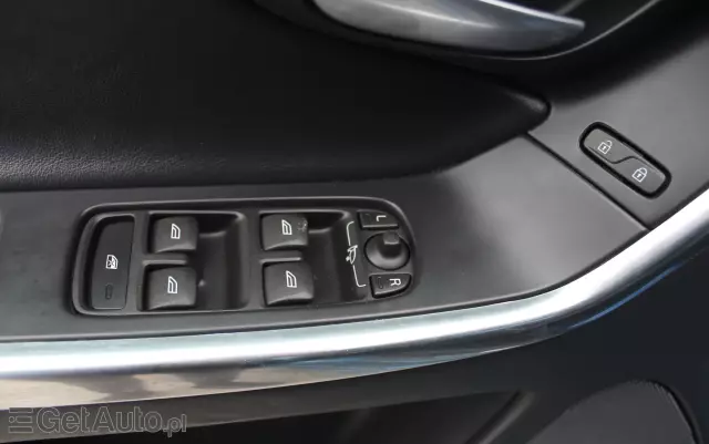 VOLVO XC 60 D4 Drive-E Base